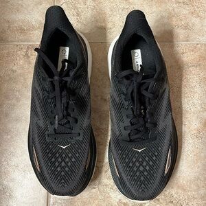 Hoka Clifton 9 Sneakers